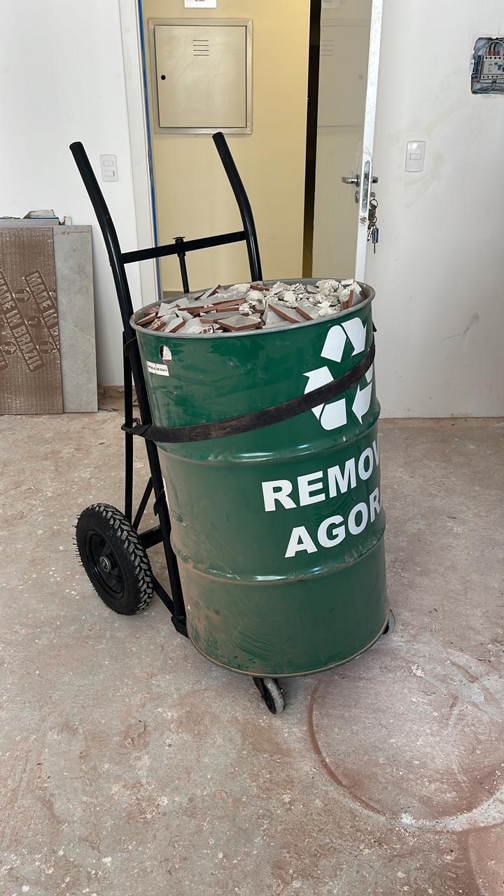 Tambores e operação da Remove Agora